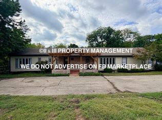 9730 State Line Rd, Leawood, KS 66206