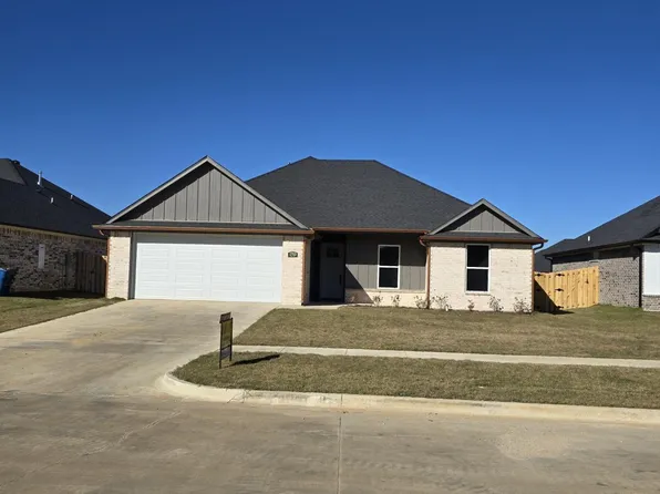1703 Josh Dr, Whitehouse, TX 75791