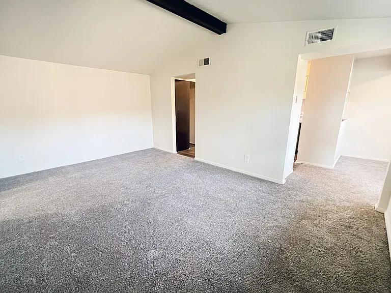Four Worlds Apartments — Photo 65
