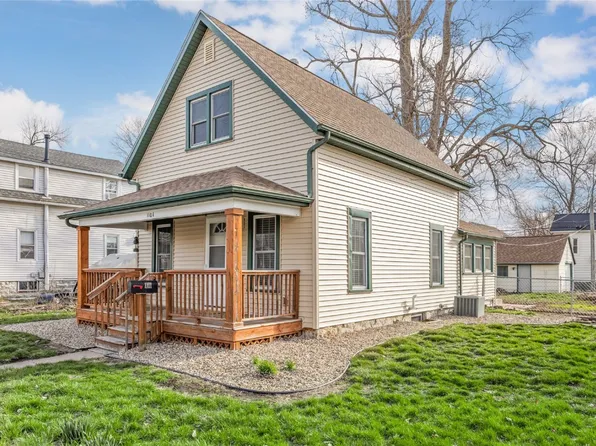 1101 10th St NW, Cedar Rapids, IA 52405