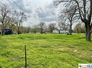 509 Stafford St, Edna, TX 77957