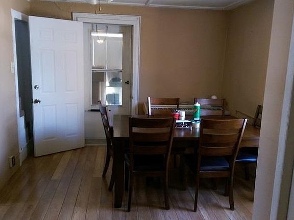 3rd image of 319 Grant St