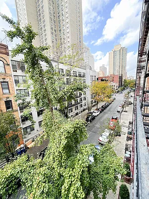 Rented by Urban Real Estate Inc | media 19