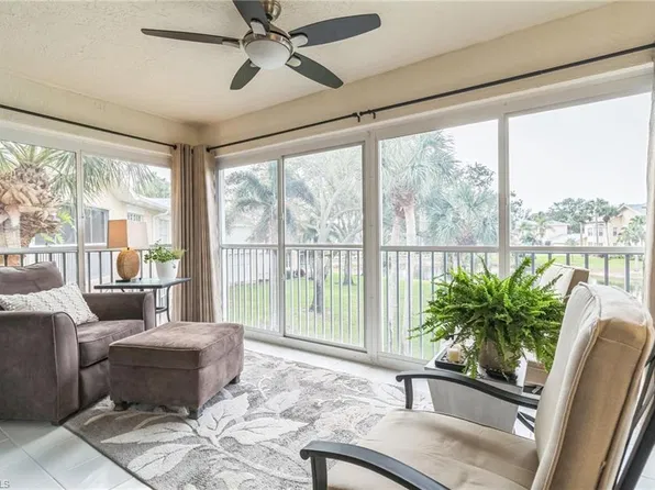752 Wiggins Lake DR #201, NAPLES, FL 34110