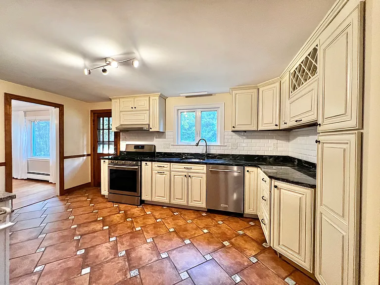 85 Alba Rd — Photo 9