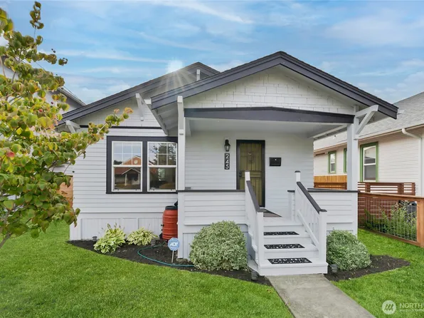 245 Wells Avenue N, Renton, WA 98057
