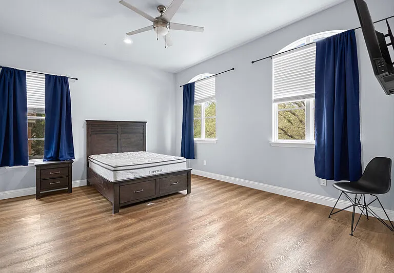 3322 S University Dr — Photo 15