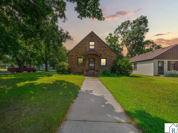 116 E Clinton St, Arlington, MN 55307