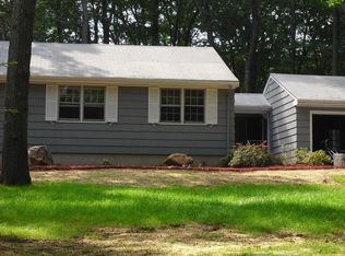 4 Mulberry Rd, Woodbridge, CT 06525