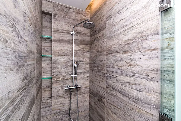 Rented by Nooklyn NYC LLC | media 143