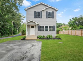 209 Horton Ave, Riverhead, NY 11901