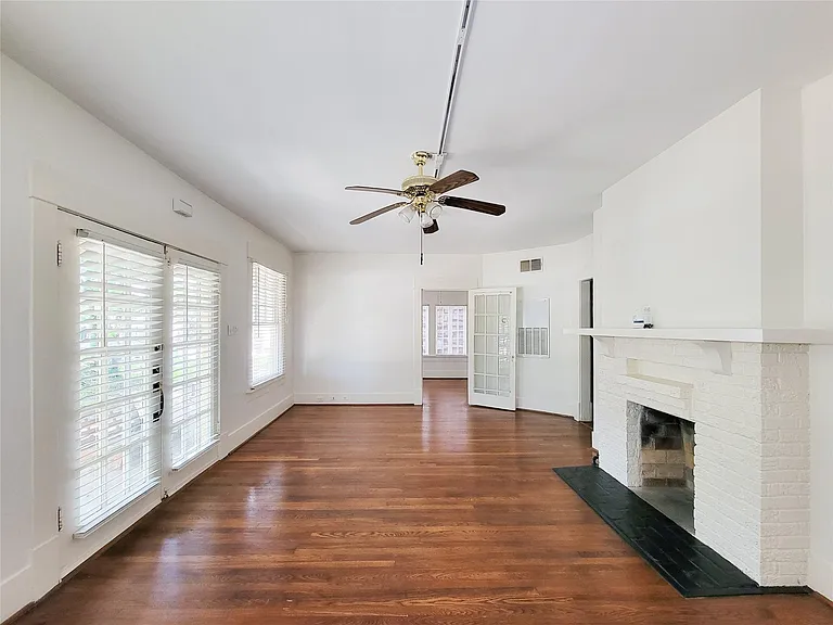 815 Sul Ross St #1 — Photo 5