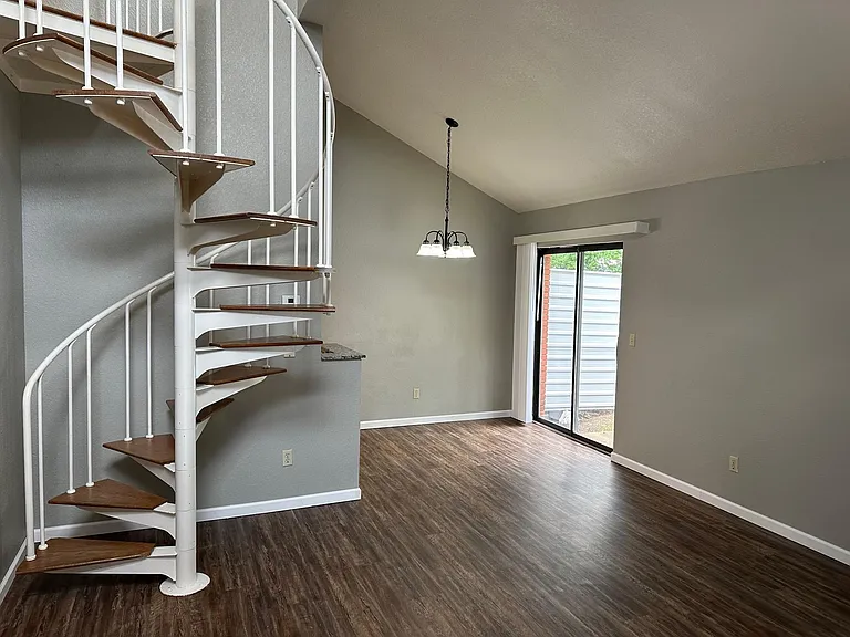 1932 E Lindsey St #127 — Photo 6