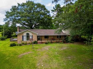 405 Rancho Ande Dr, Leakesville, MS 39451