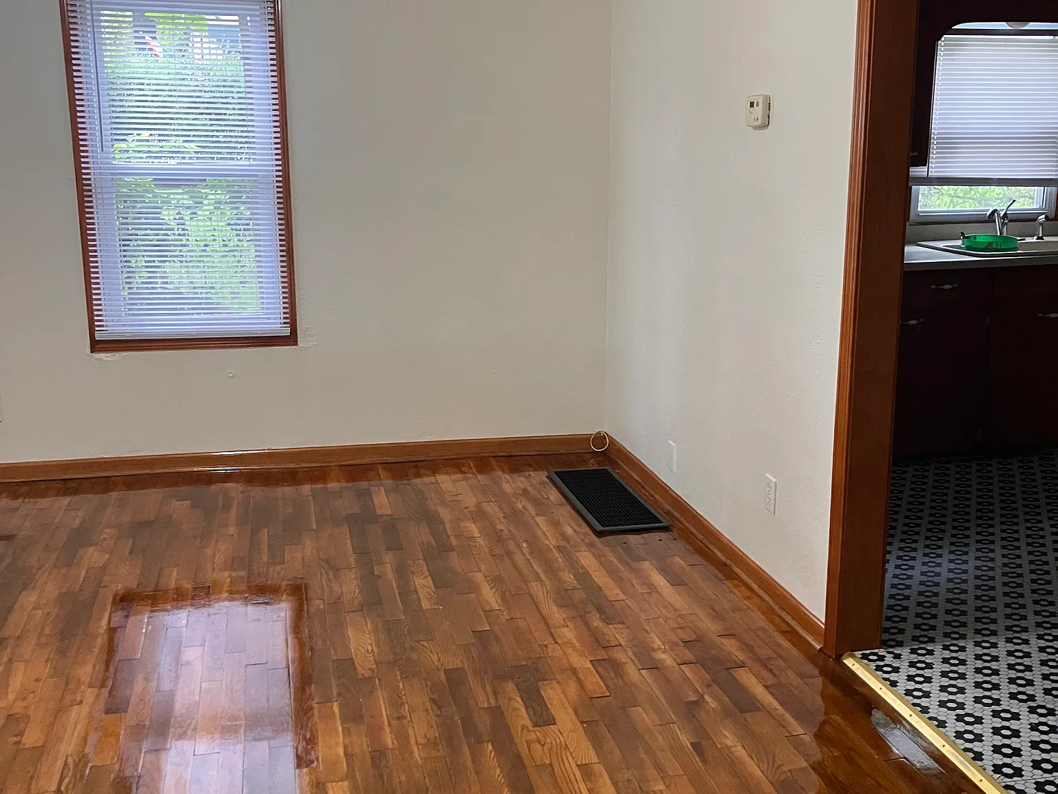 2 bed, 832 sqft, $1,450 — Photo 2