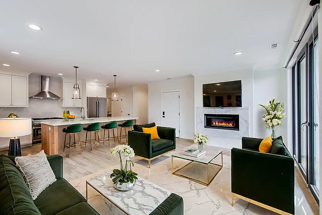 3 bed, 2.5 bath, $5,150 — Photo 4