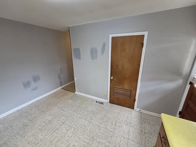 5869 W Morris St — Photo 5