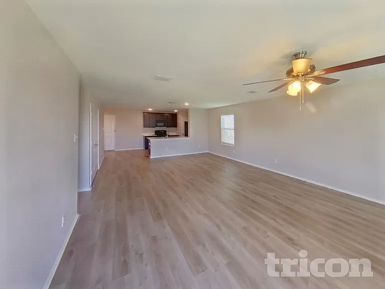 758 Bayonet St — Photo 3