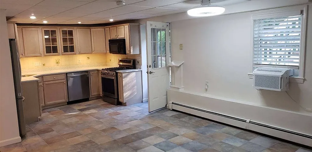 1 bed, 1.0 bath, 1000 sqft, $2,495 — Photo 4