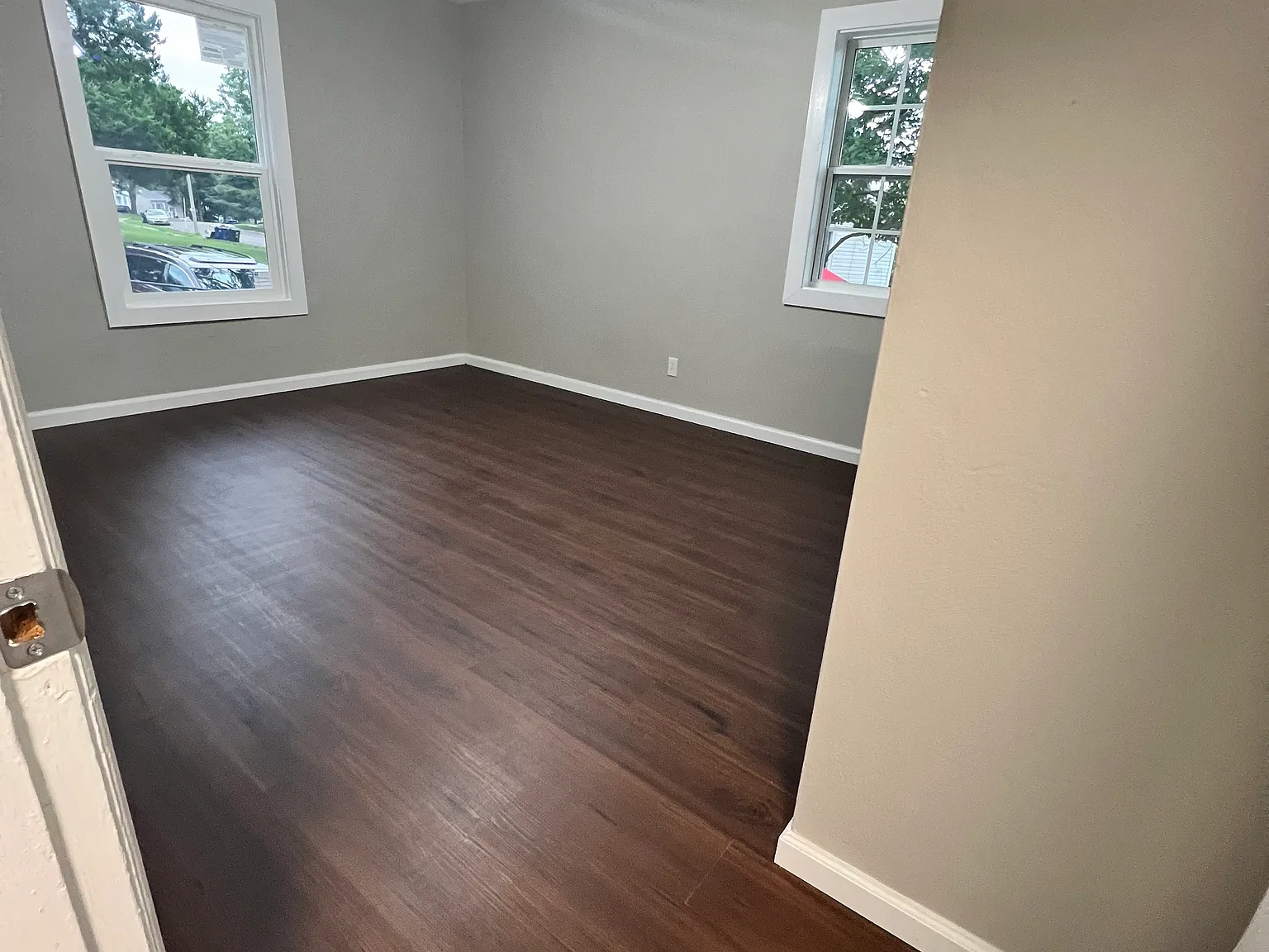 3 bed, 984 sqft, $1,650 — Photo 2