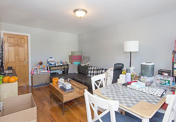 2nd image of 2133 23rd St #3