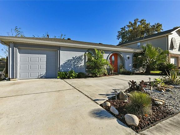 2nd image of 308 River Oaks Dr
