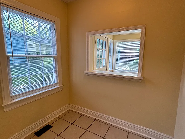 227 N Yukon Ave — Photo 7