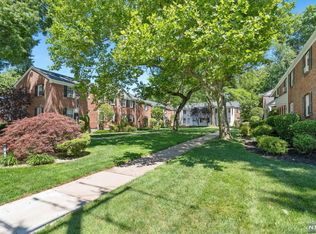 191 Knickerbocker Rd APT 6, Englewood, NJ 07631