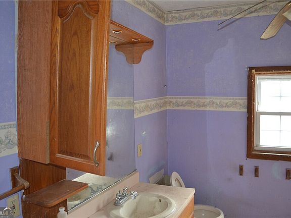 5th image of 1661 Back Penn Rd