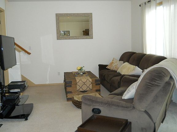 4th image of 4410 148th St NE