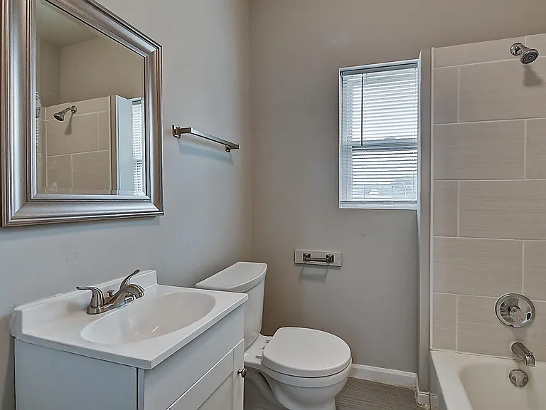 417 N State Ave — Photo 23