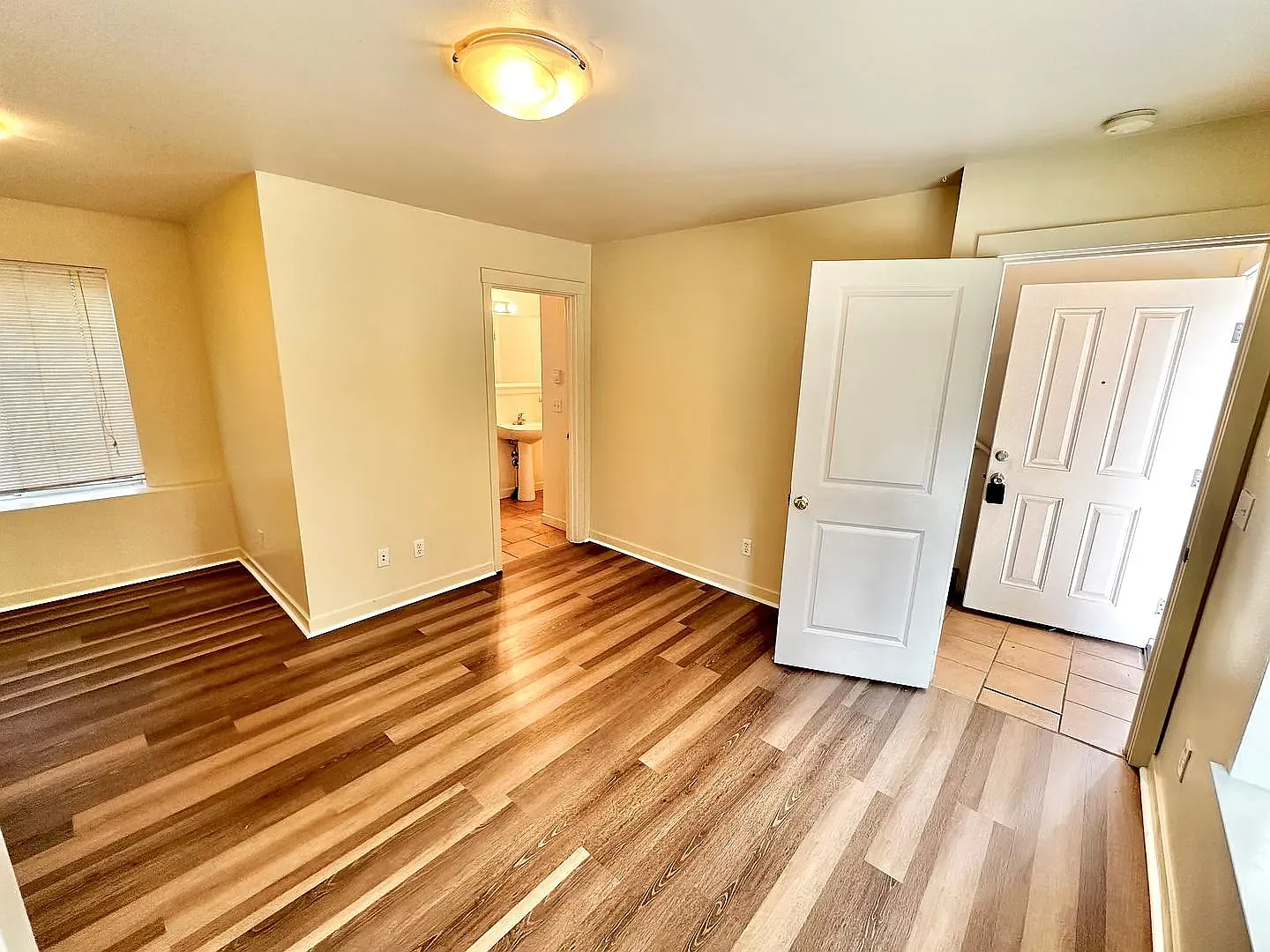 4218 Pasadena Pl NE — Photo 4