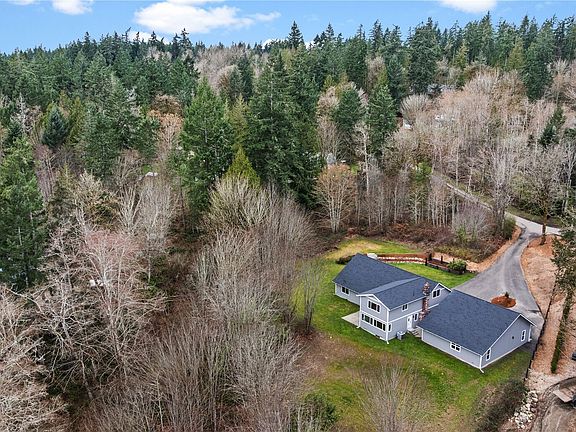 3rd image of 3333 Creek View Court SE