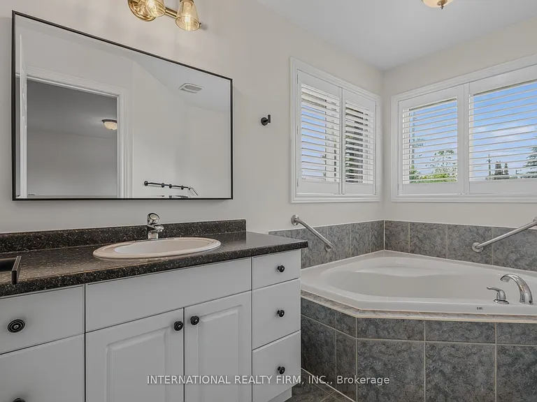 18 Sea Breeze Dr — Photo 21