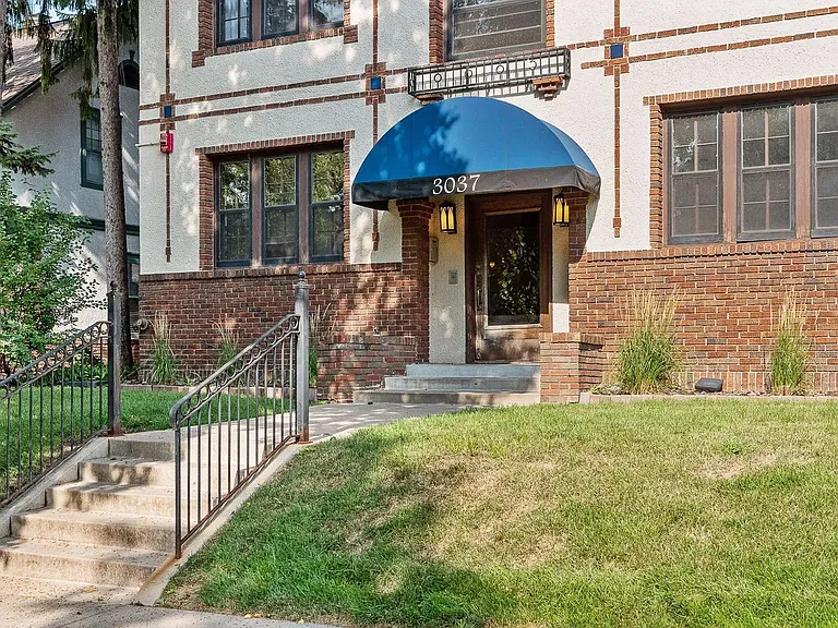 3037 Knox Ave S #301 — Photo 15