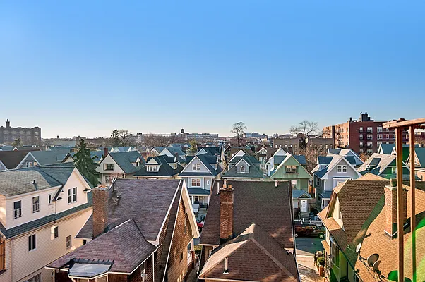 Sold by Compass | media 19