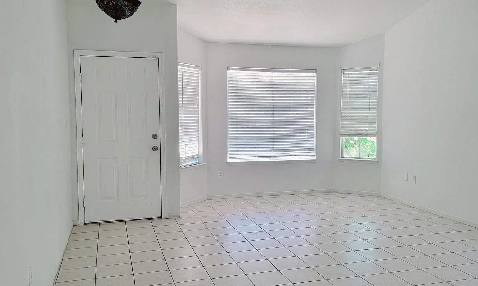 4914 Marsh Hawk Dr — Photo 4