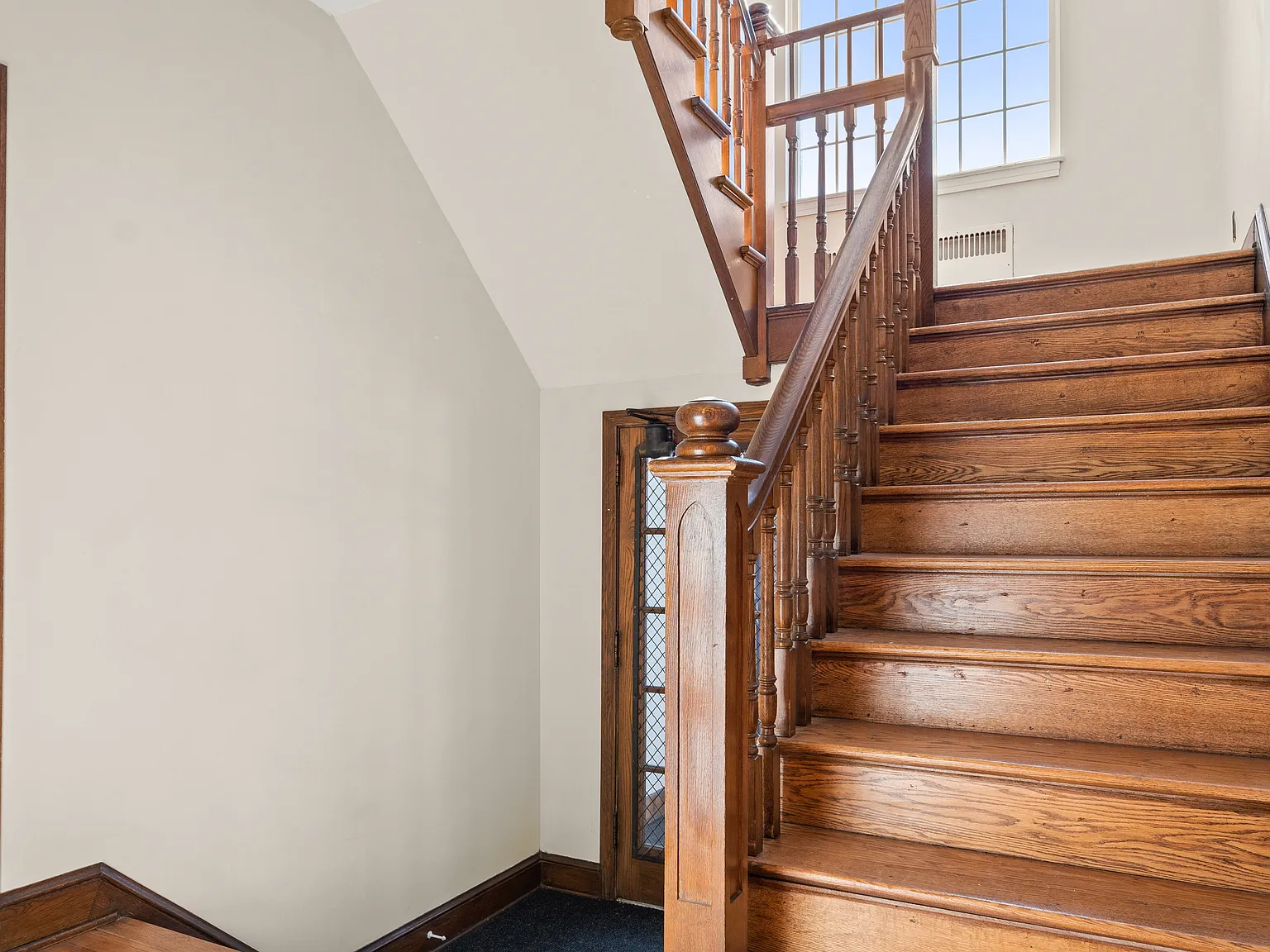 3 bed, 2.0 bath, 1500 sqft, $2,950 — Photo 3
