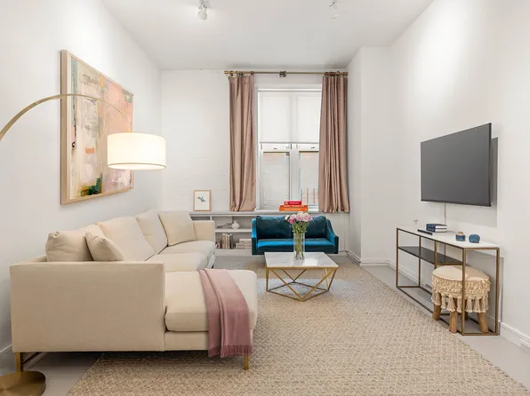 23 Waverly Place 3Y image 2 of 12