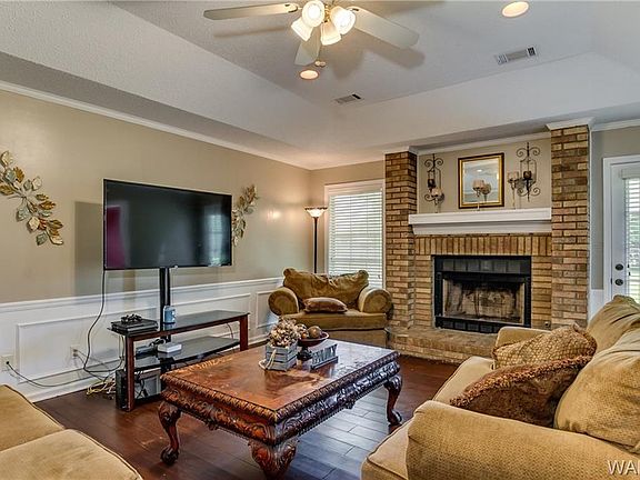 5th image of 11520 Fox Chase Dr