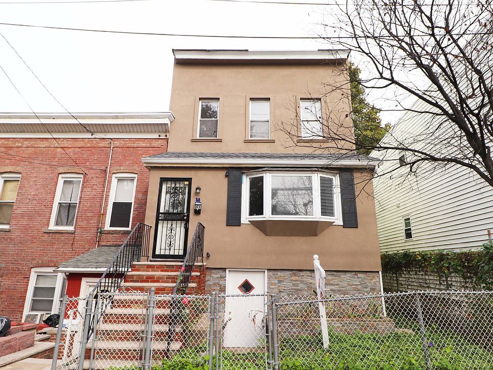 1st image of 23 Steuben St #1