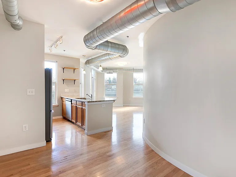 1313 S Clarkson St #202 — Photo 5
