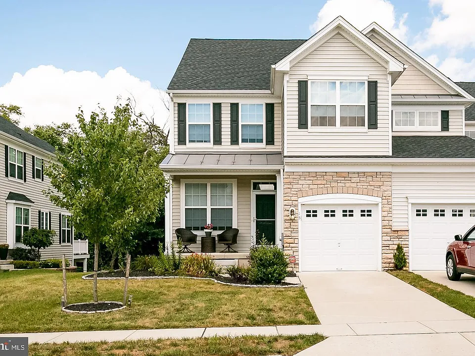 15 Overlook Dr