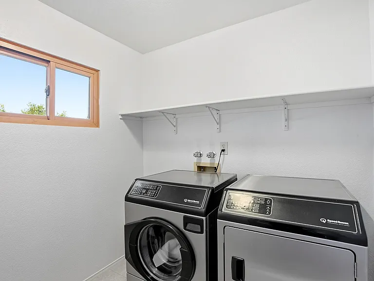 11910 N Joi Dr — Photo 8