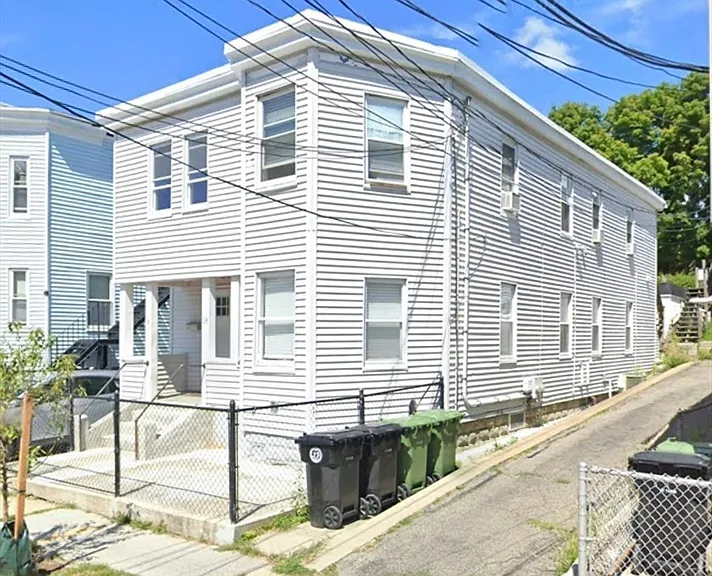 16 Berkeley St #2 — Photo 1