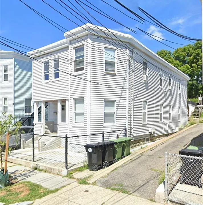 16 Berkeley St #2