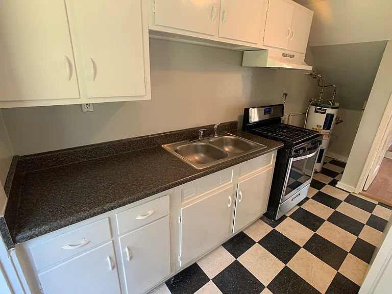 1684 Valley Ave — Photo 35