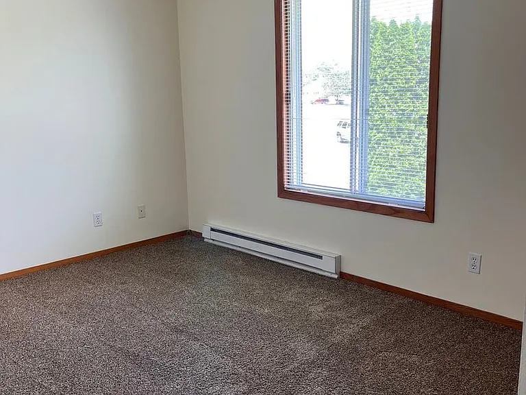 1266-1301 Winston Dr — Photo 17