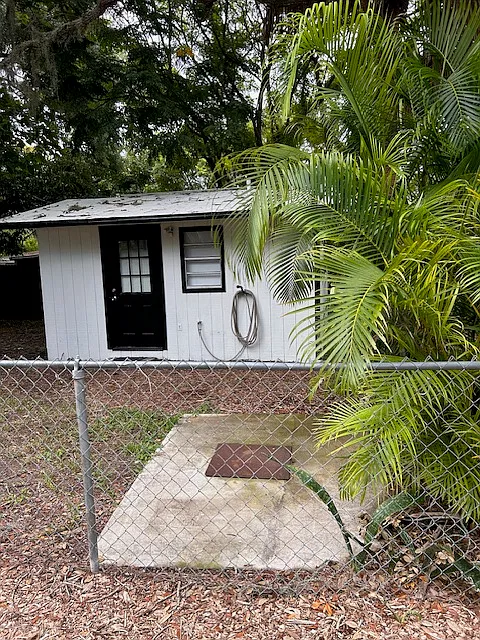 Studio, 350 sqft, $950 — Photo 1