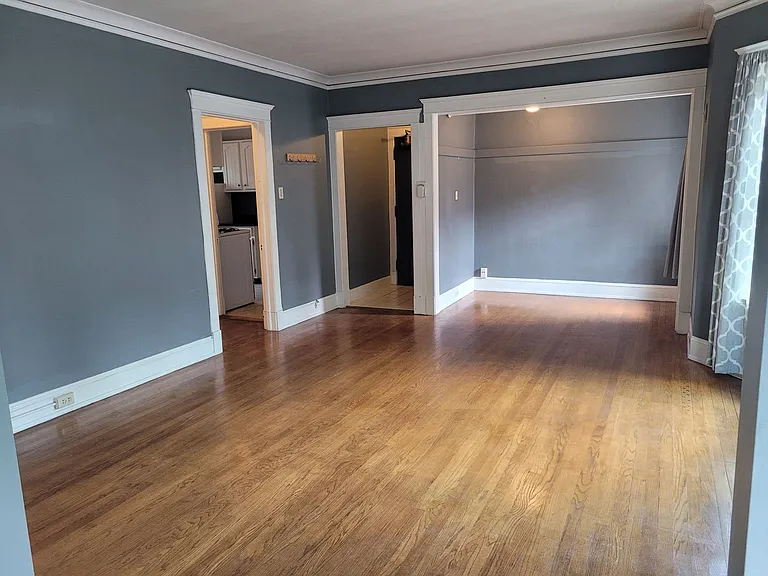Cass Street Apartments — Photo 17